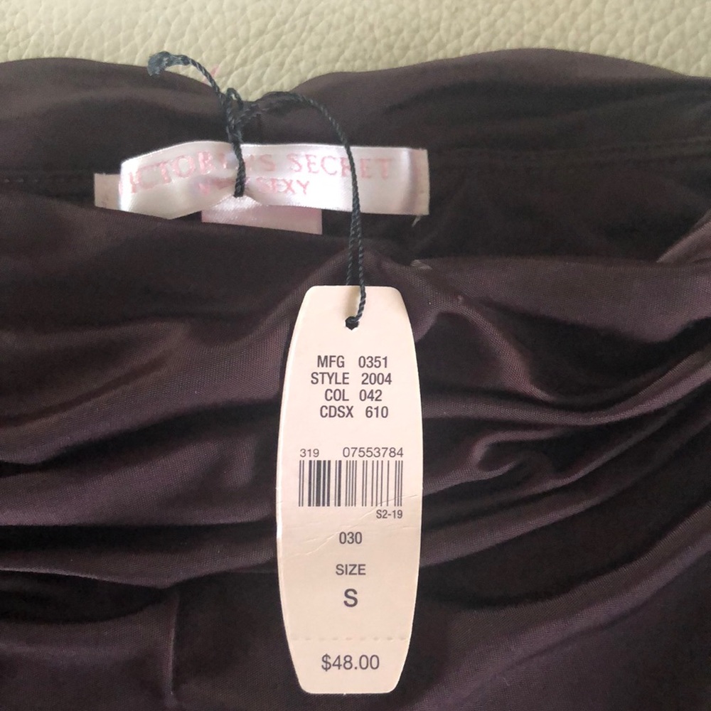Victoria Secret Ruched Small Top - Picture 4 of 4